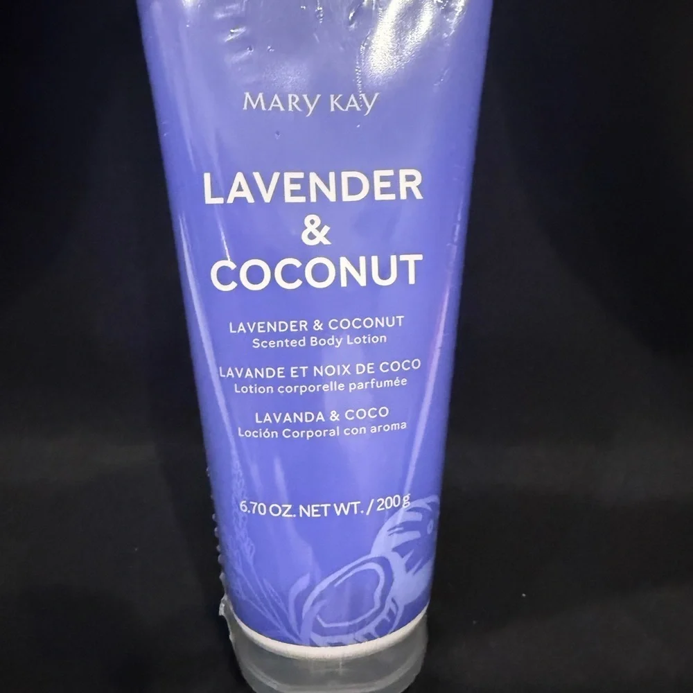 Mary Kay Lavender & Coconut Body Care Set Scented Body Lotion and Shower Gel